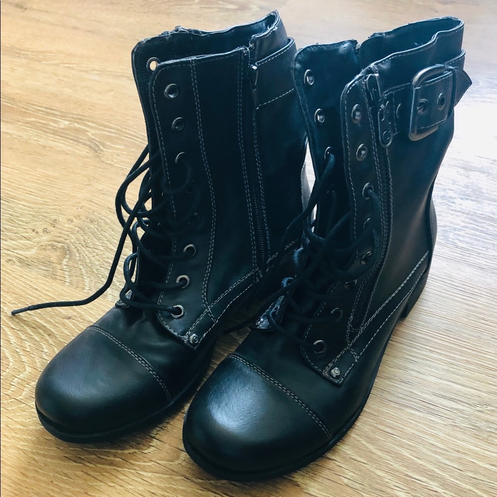 NEW Guess Combat Boots